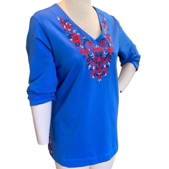 Susan Graver Weekend Embroidered Flower Stretch Knit Top Sz L Blue #257F - Picture 2 of 9